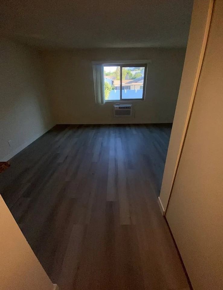 10231 Pinewood Ave #5 - Photo 7 of 8