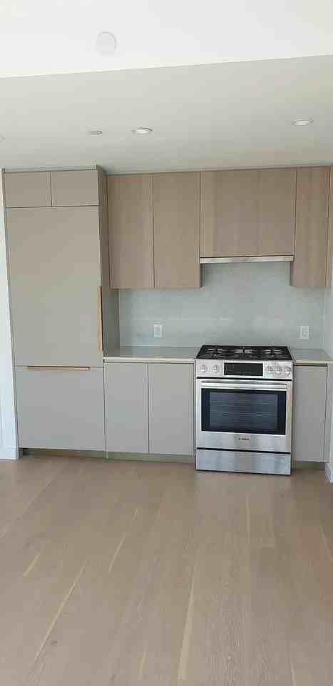 3 Court Sq - Photo 7 of 8