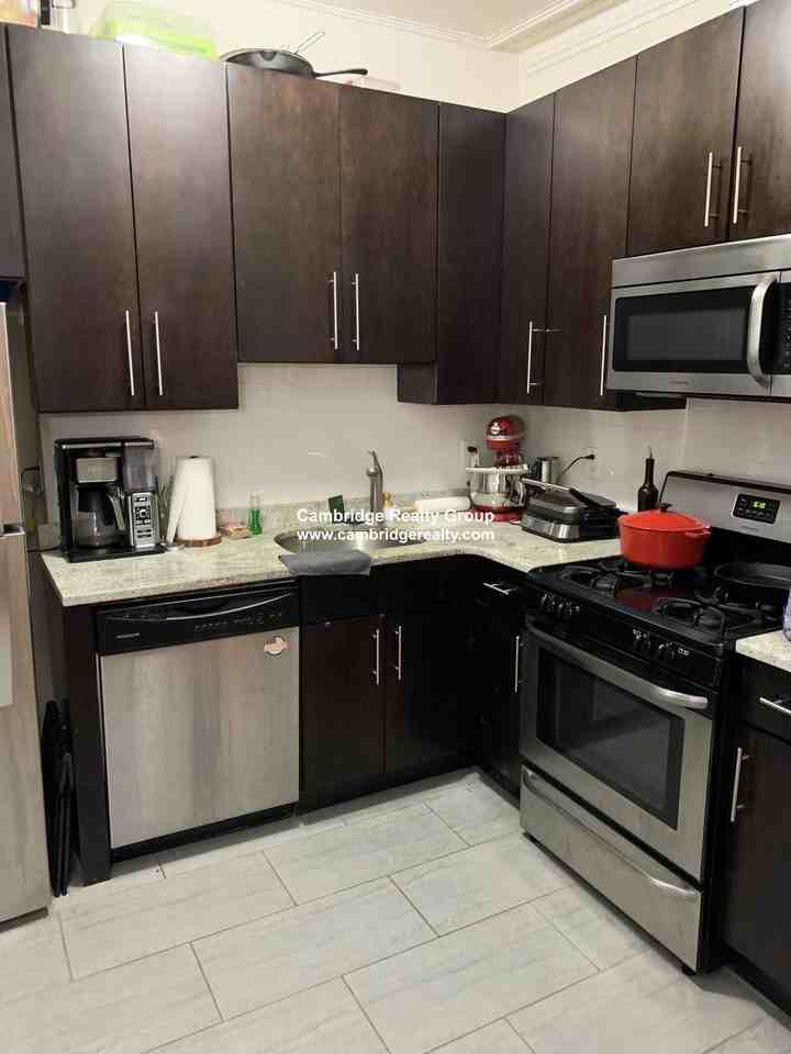 43 Crescent St #2 - Photo 2 of 10