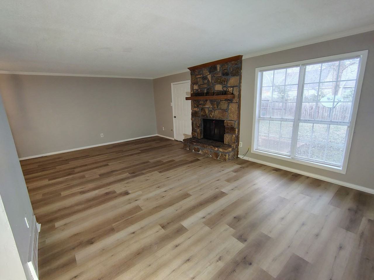 2782 W Hickory Blf - Photo 4 of 8