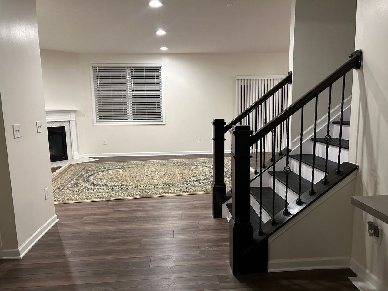 306 Raccoon Ave - Photo 4 of 25