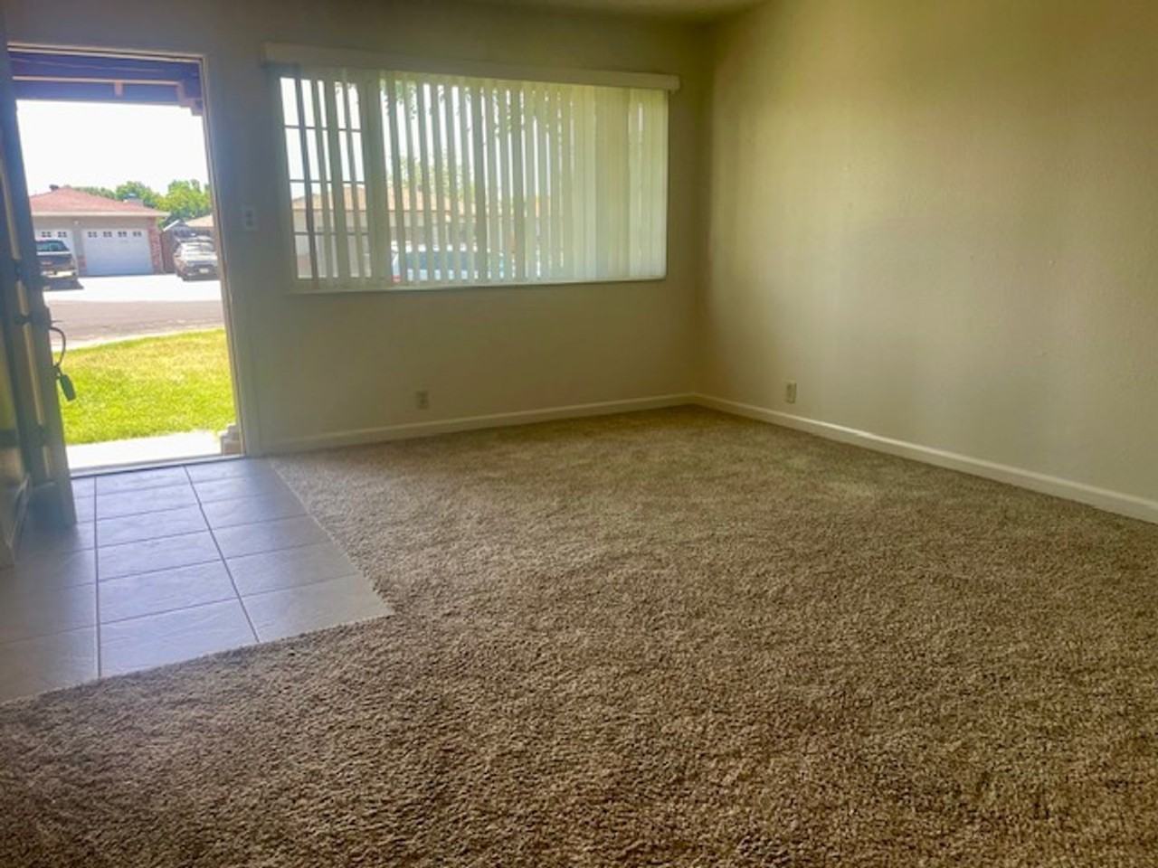 1023 Topaz Ct - Photo 3 of 13