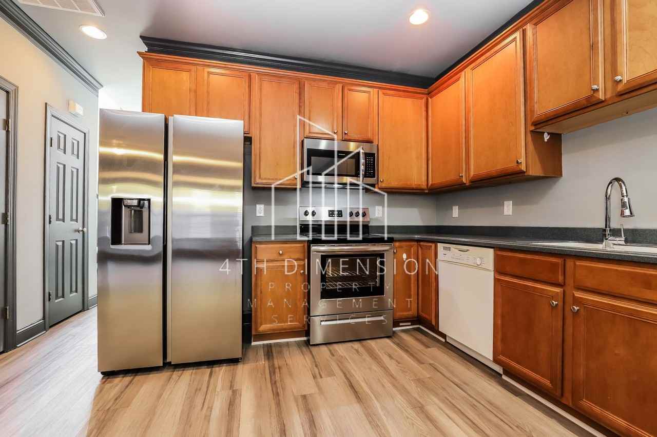 103 Eva Dr - Photo 2 of 26