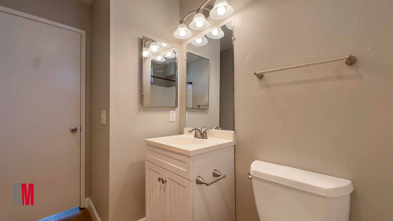 DL University Gardens - Photo 4 of 29