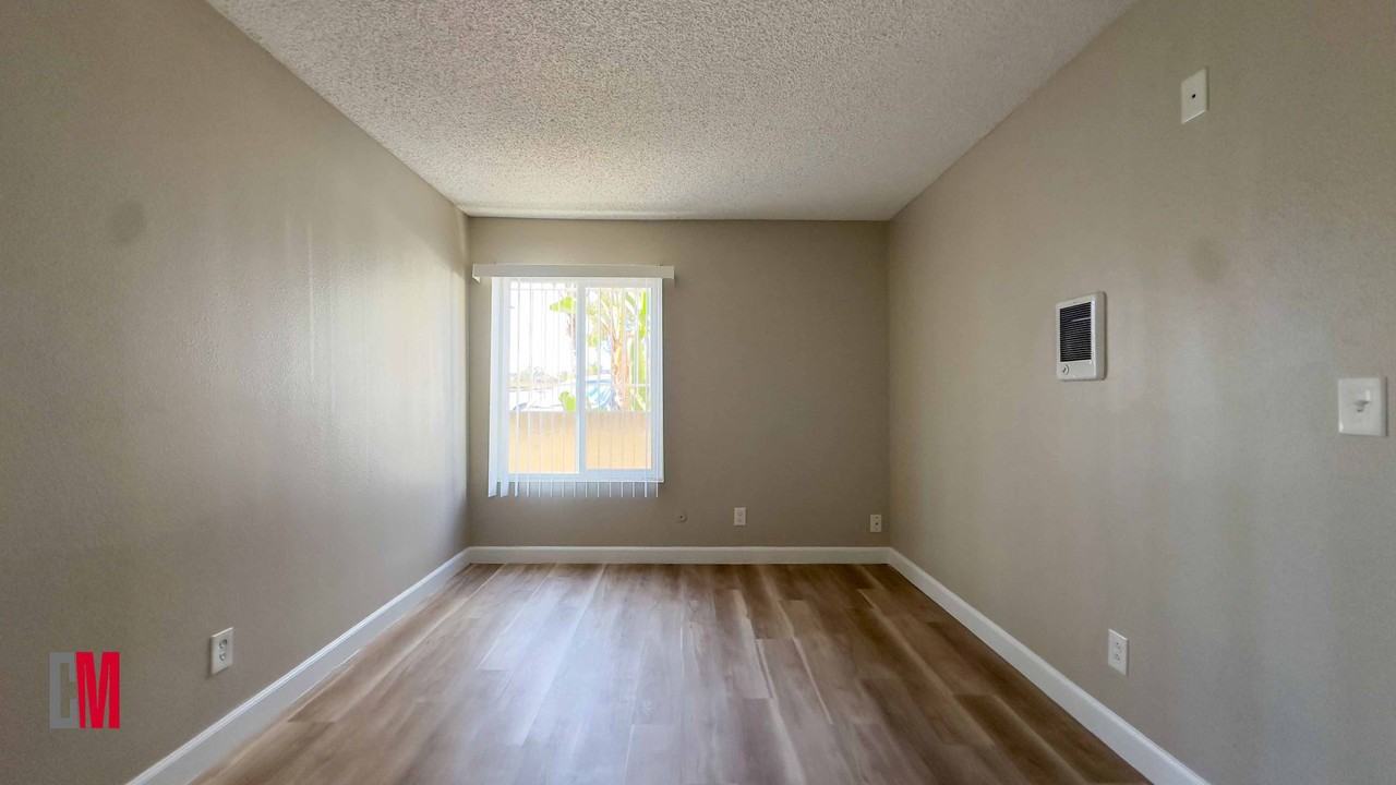 DL University Gardens - Photo 6 of 29