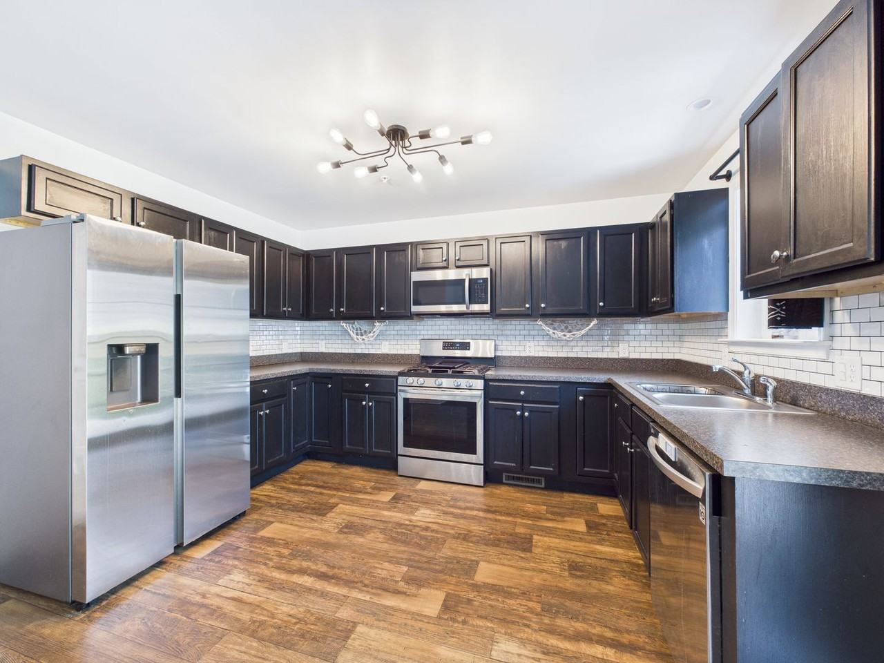 115 Frank S Brown Blvd - Photo 6 of 27