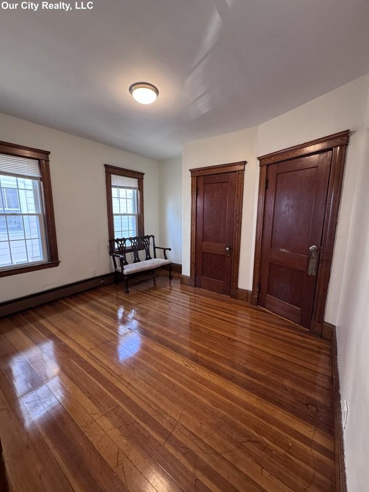 Stanley Ave #1 - Photo 4 of 16