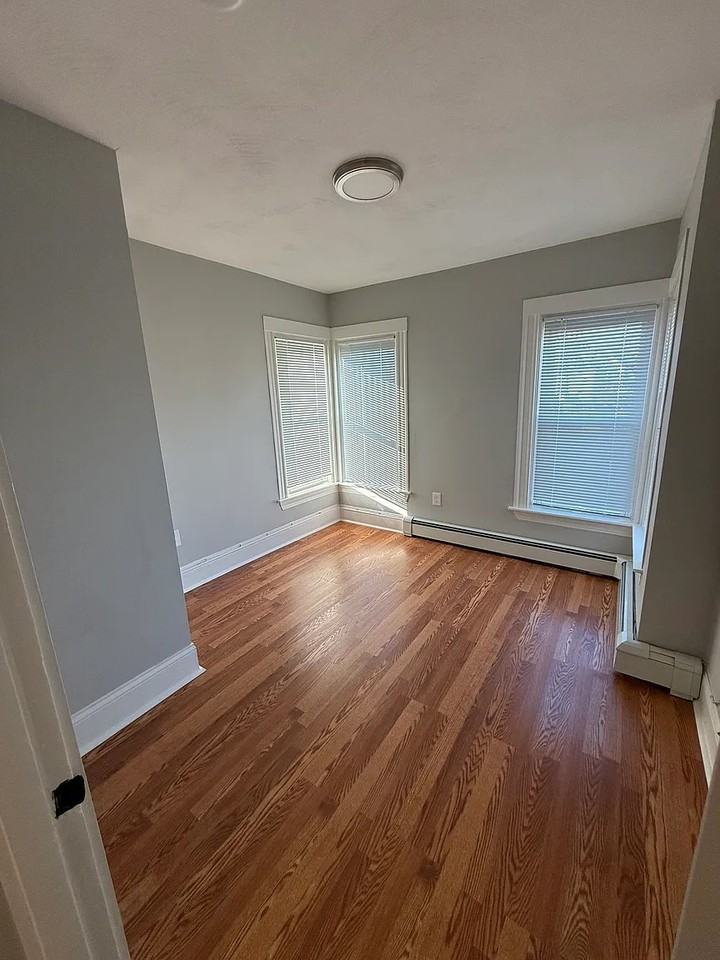 1922 Columbus Ave #2 - Photo 2 of 20