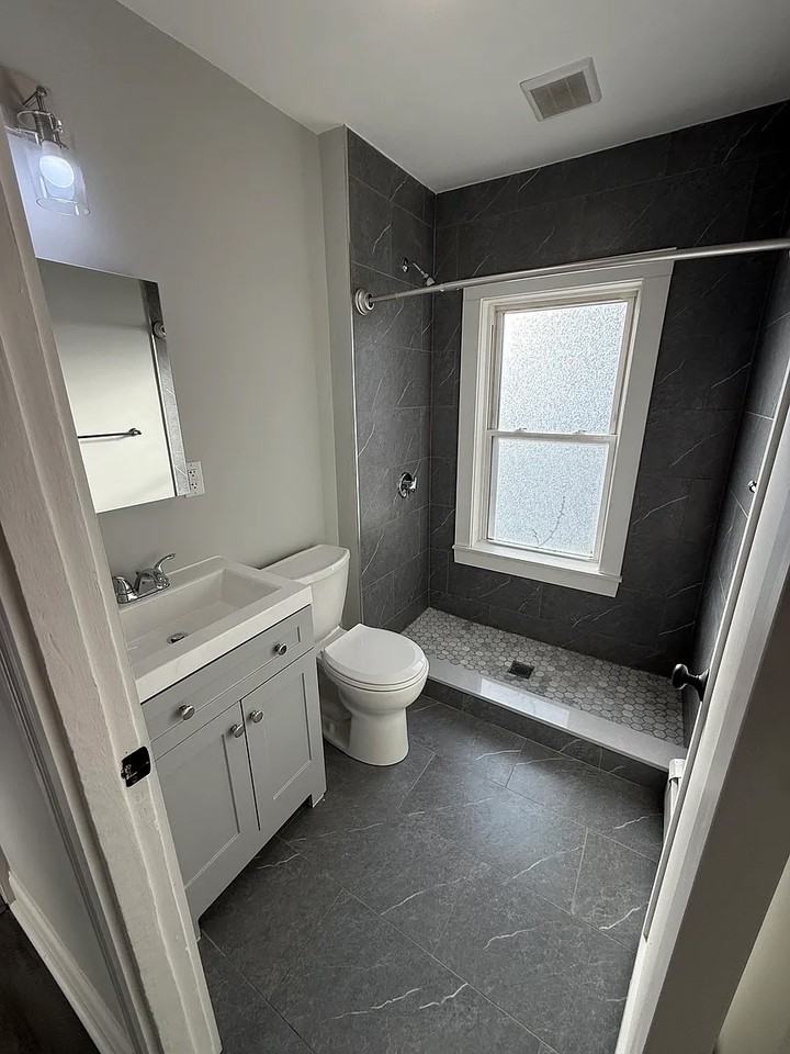 1922 Columbus Ave #2 - Photo 5 of 20