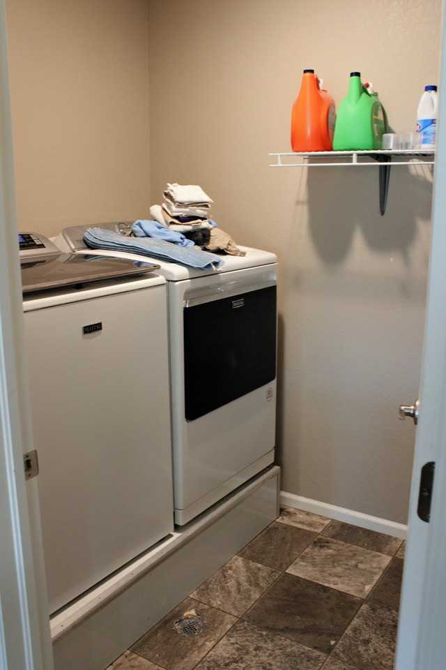 415 3rd St #NA - Photo 5 of 28