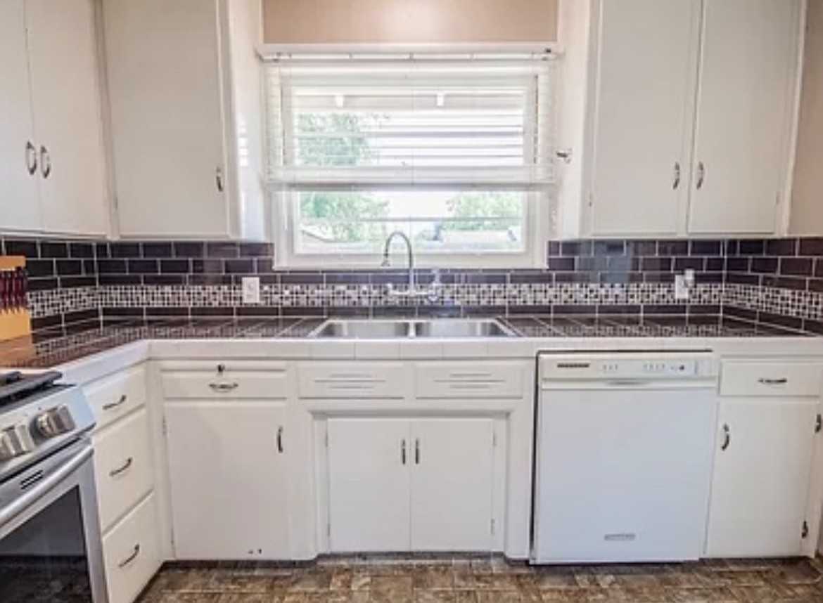 2417 W College Ct #NA - Photo 5 of 15