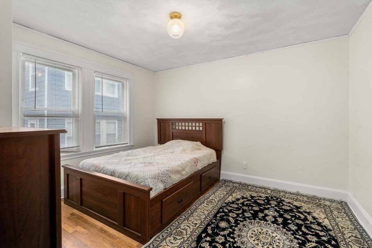 56 Edgecliff Rd - Photo 3 of 11