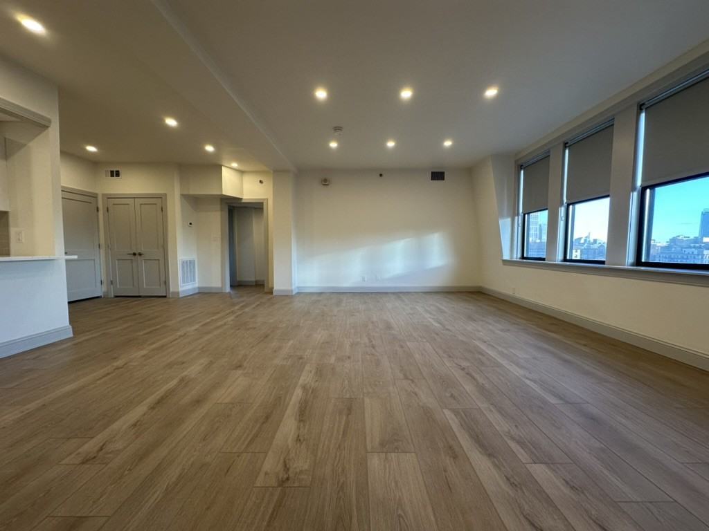 475 Commonwealth Ave #701 - Photo 3 of 18