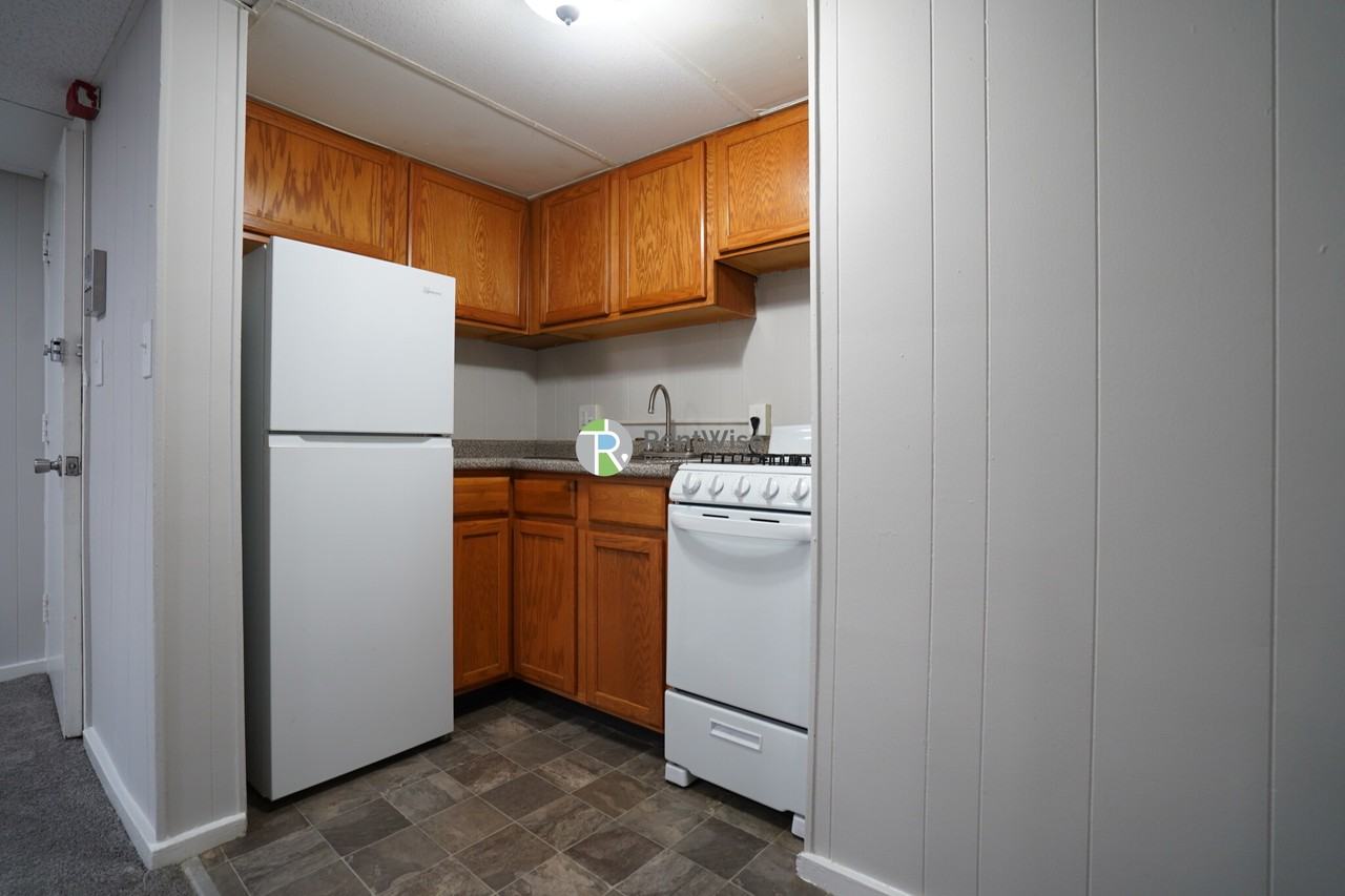 222 South St #B - Photo 5 of 12