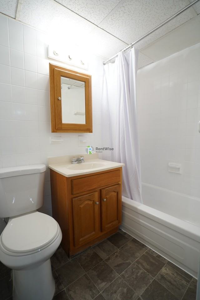 222 South St #B - Photo 6 of 12