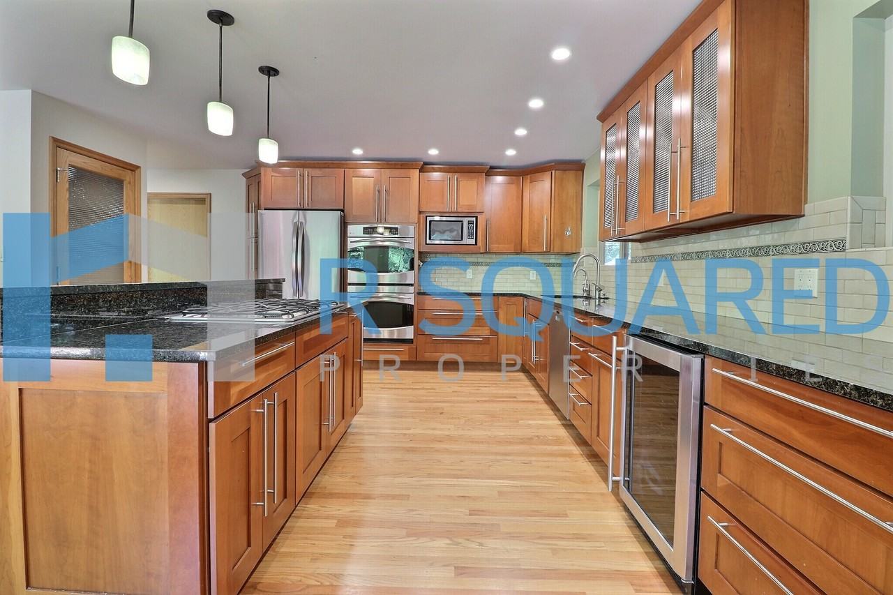 307 Slater St #1 - Photo 6 of 31