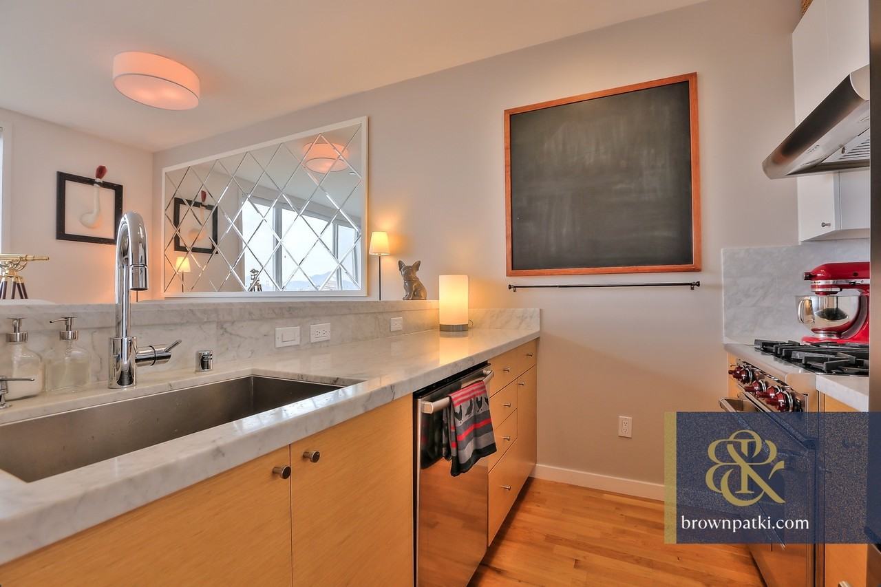 3190 Scott St #306I - Photo 6 of 19