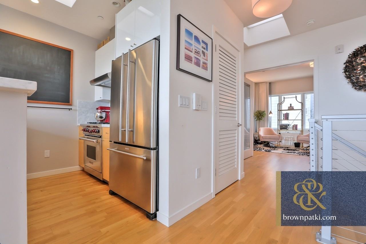 3190 Scott St #306I - Photo 7 of 19