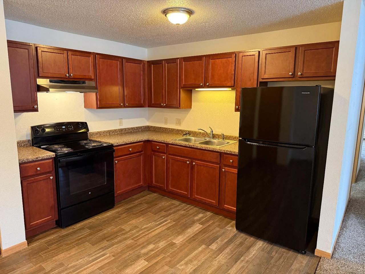 Northwoods Apartment - Photo 3 of 25