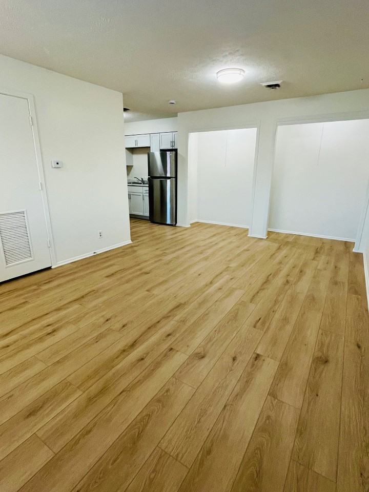 Titan Pointe Apartments - Photo 5 of 12