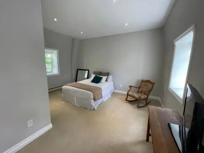 236 Burnham St #8 - Photo 5 of 8