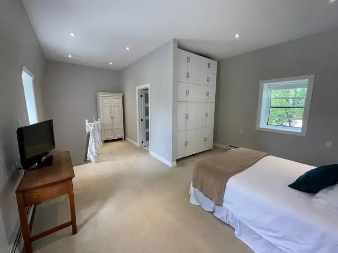 236 Burnham St #8 - Photo 6 of 8