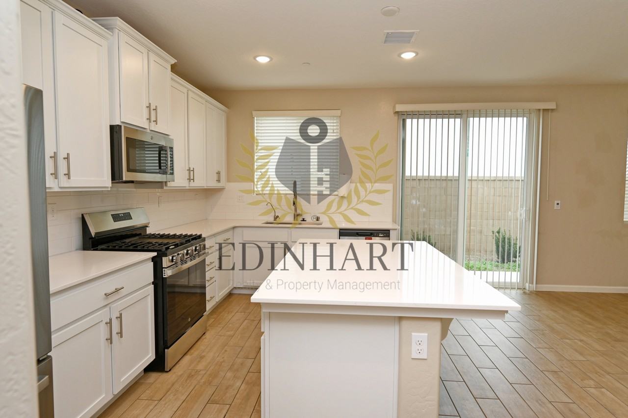 231 Nabors Dr S #1 - Photo 5 of 37