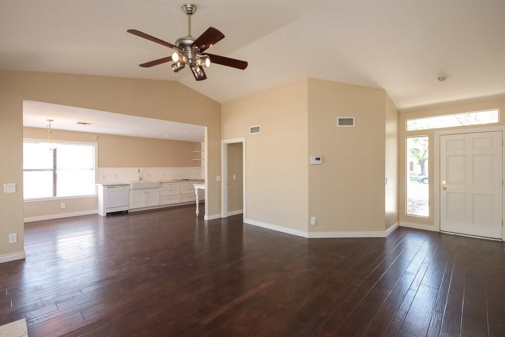 1428 E Kent Ave - Photo 2 of 15