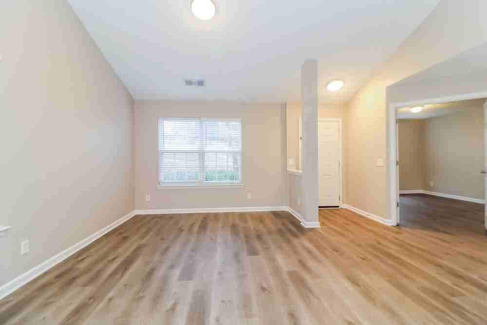 1113 Liriope Ln - Photo 7 of 20