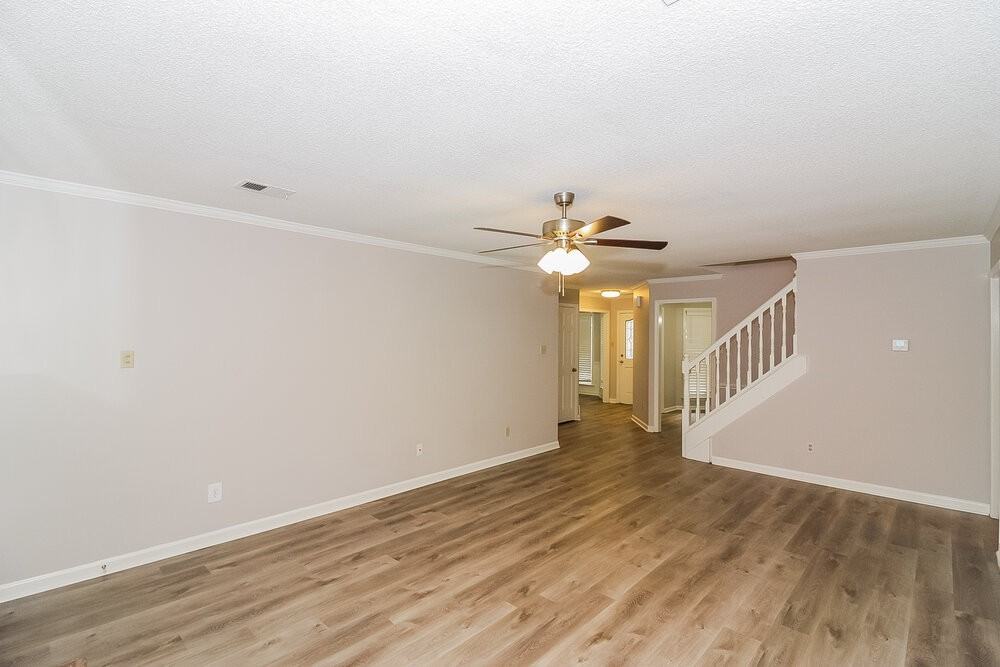 6501 Saddleback Cir - Photo 3 of 16