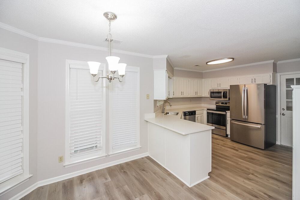 6501 Saddleback Cir - Photo 7 of 16