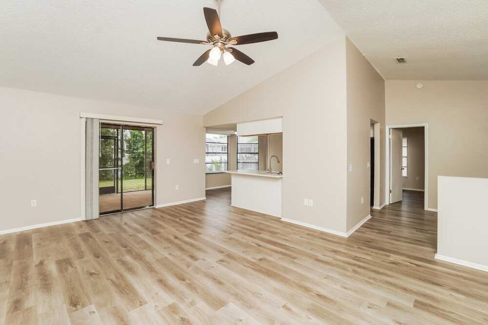 8134 Royal Hart Dr - Photo 4 of 16