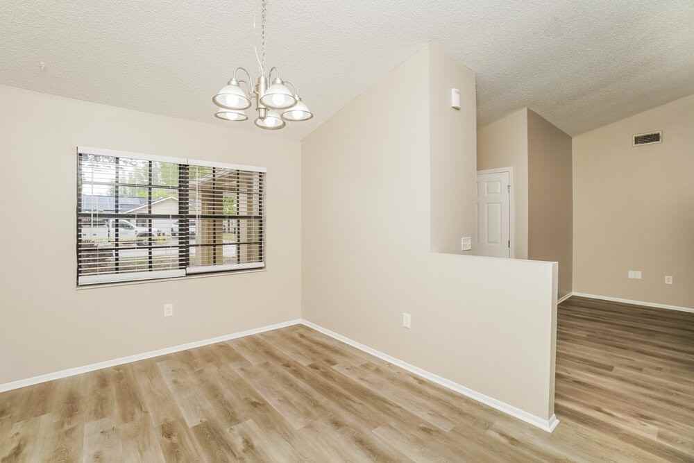 8134 Royal Hart Dr - Photo 5 of 16