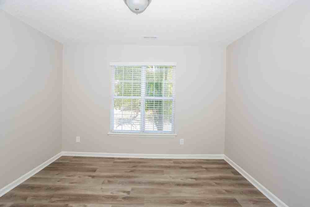 5511 Chasewind Dr - Photo 6 of 16