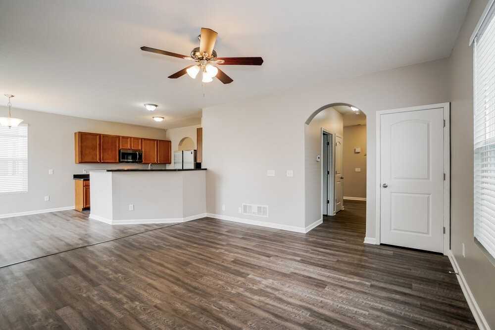 5841 Marble Creek St - Photo 5 of 17