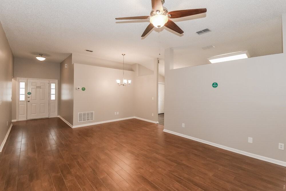 1810 Dartmouth Dr - Photo 4 of 16