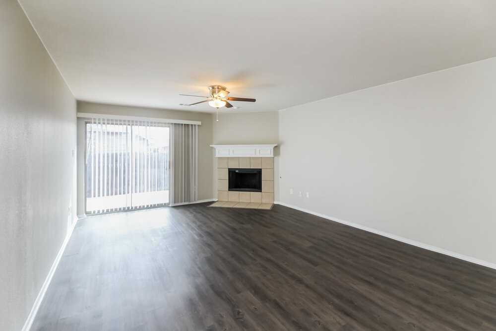 13136 Settlers Trl - Photo 2 of 15