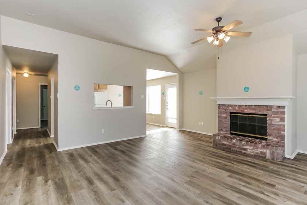 1402 Gray Dawn Dr - Photo 4 of 16