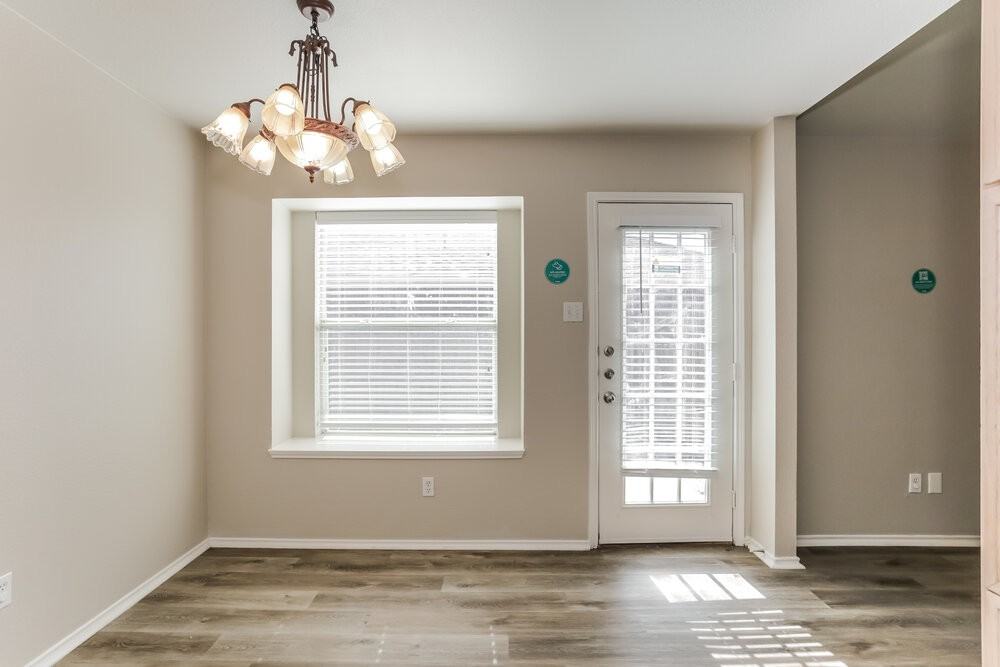 1402 Gray Dawn Dr - Photo 5 of 16