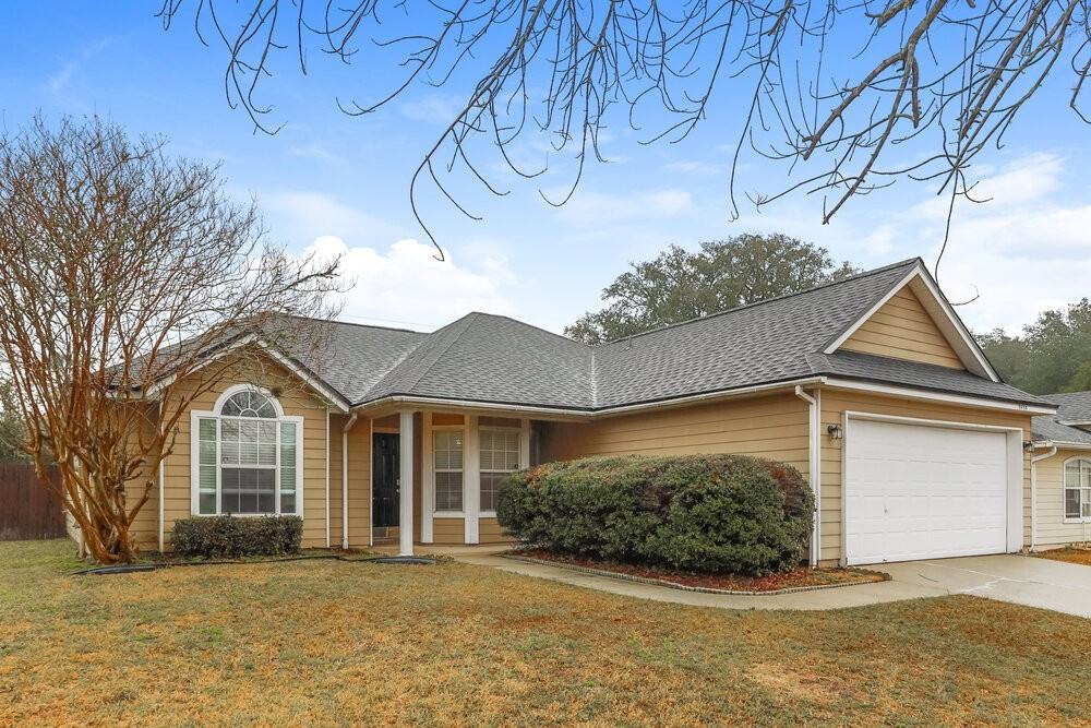 2955 Waters View Cir - Photo 3 of 16