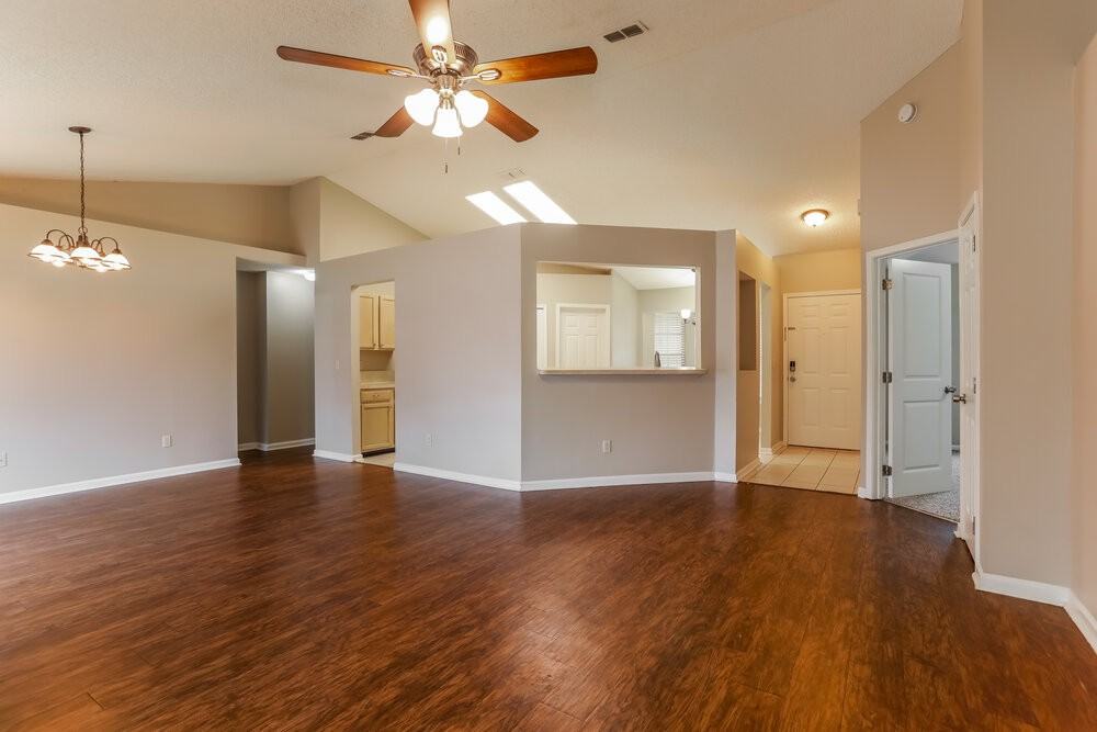 2955 Waters View Cir - Photo 4 of 16