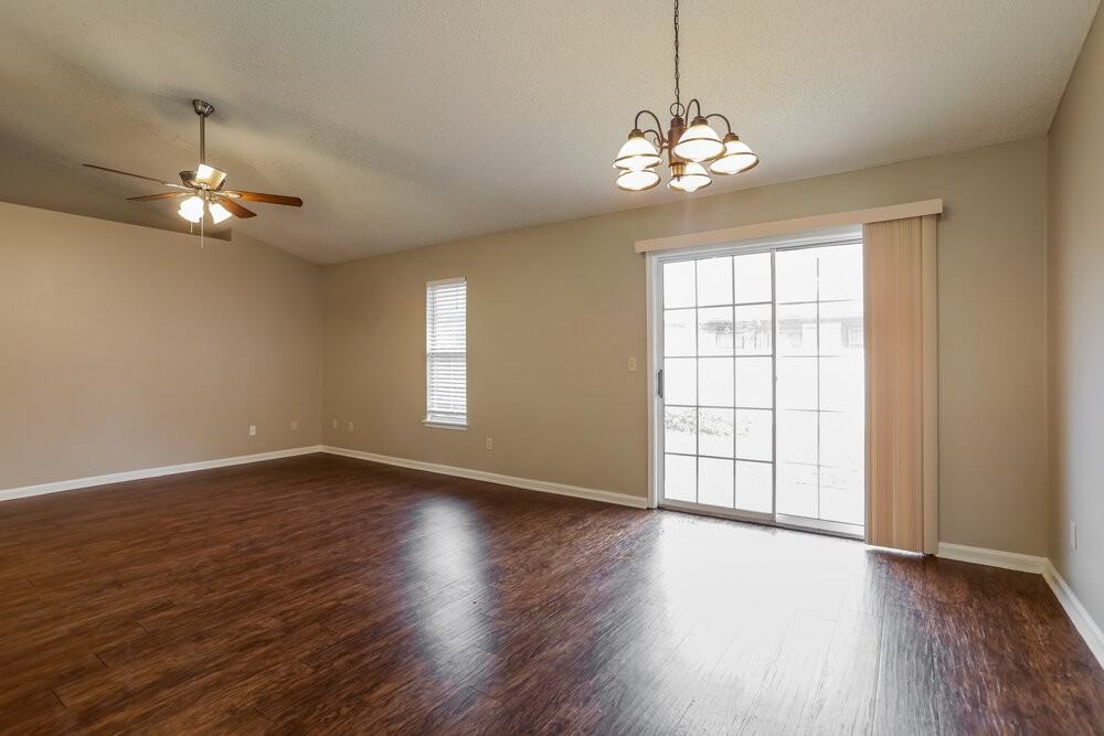 2955 Waters View Cir - Photo 5 of 16