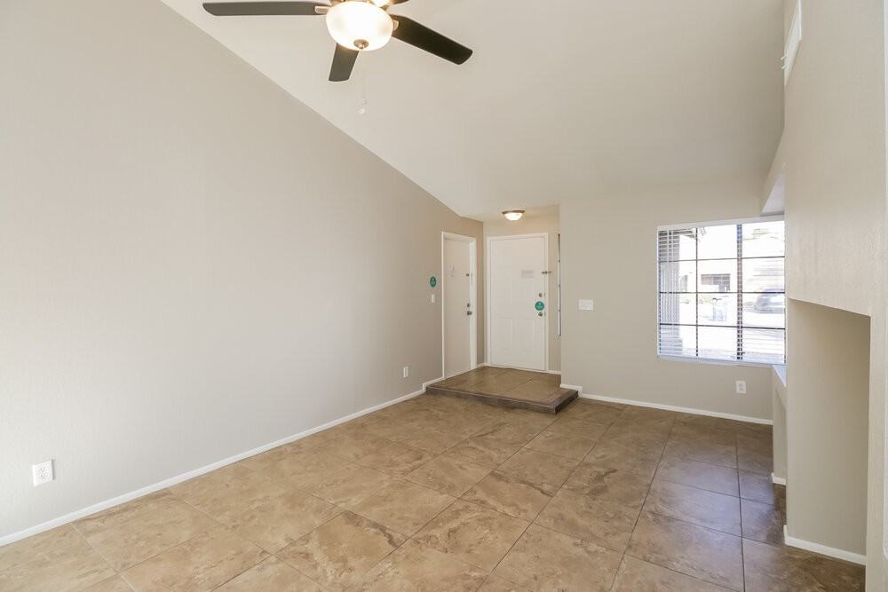 657 W Shawnee Dr - Photo 5 of 16