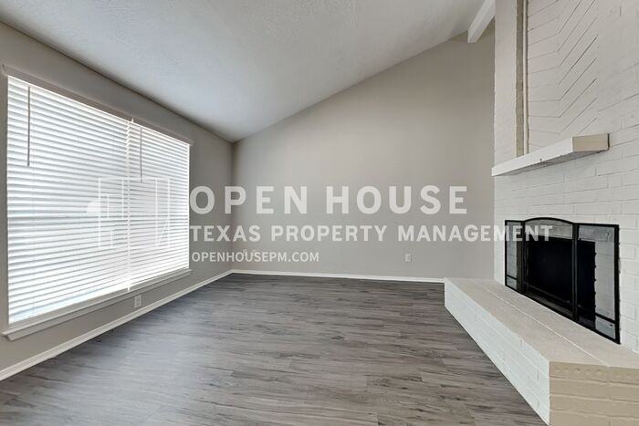 21606 Crescent Heights St - Photo 6 of 25