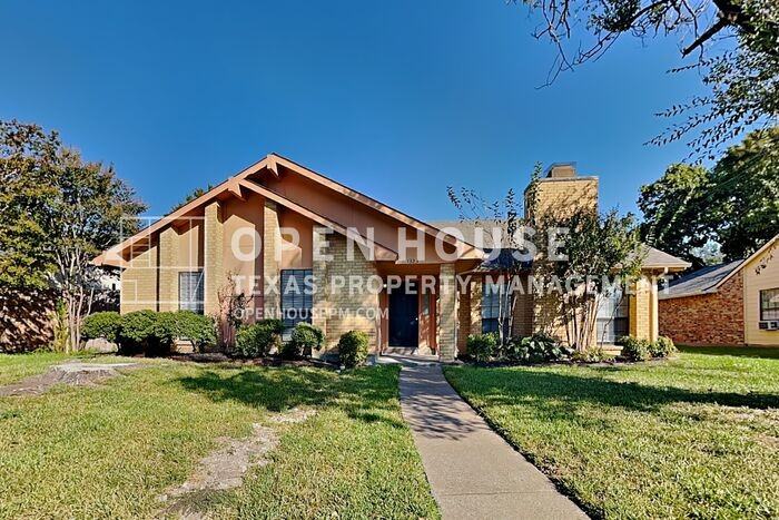 1323 Thoreau Ln - Photo 2 of 22