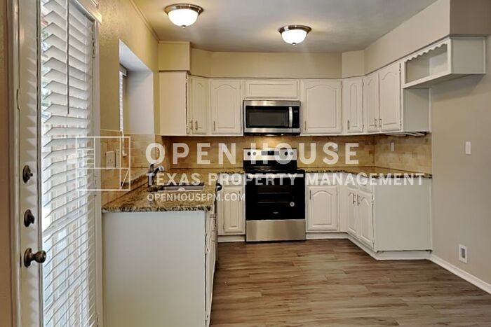 1323 Thoreau Ln - Photo 6 of 22