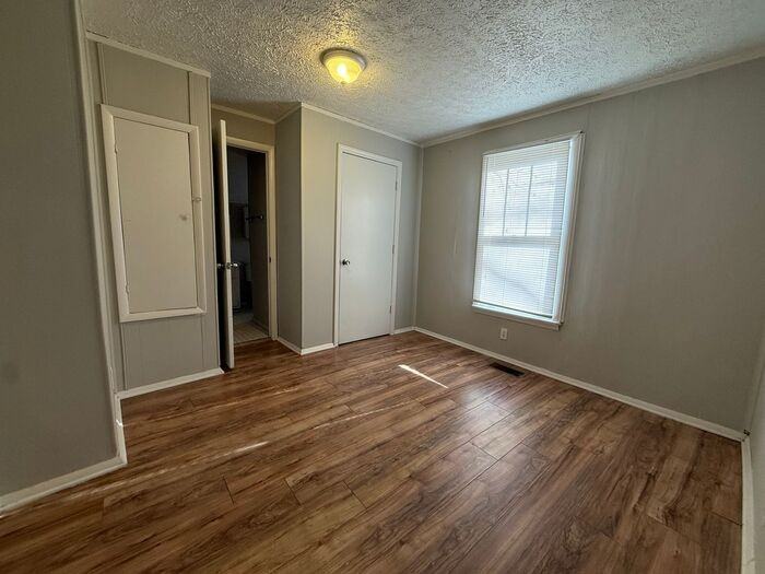 807 N 6th St - Photo 6 of 24