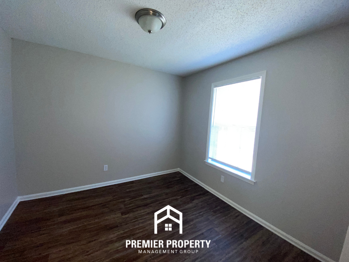 3999 Hanna Dr - Photo 3 of 21