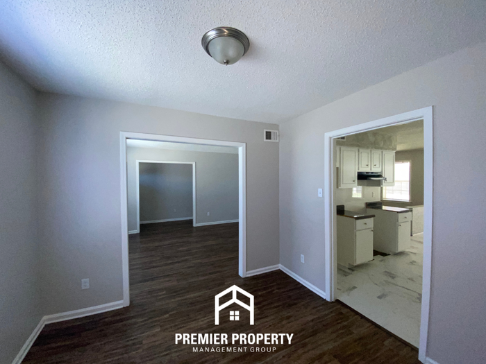 3999 Hanna Dr - Photo 4 of 21