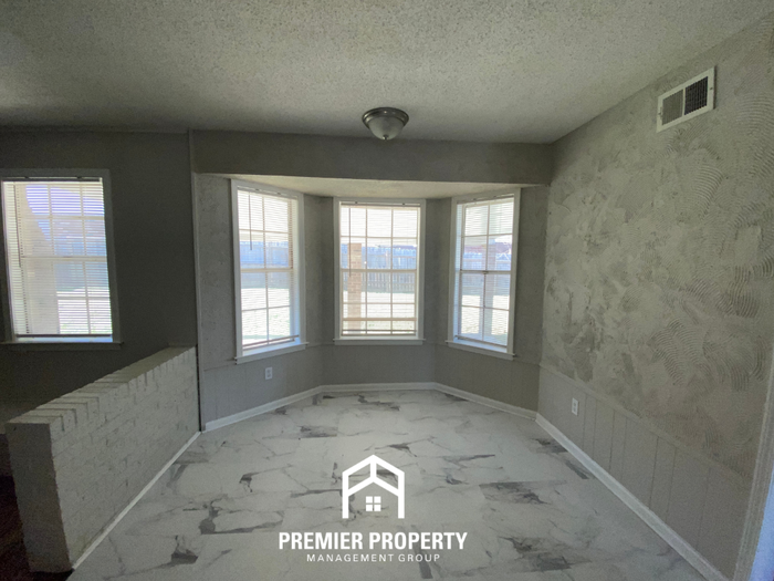 3999 Hanna Dr - Photo 6 of 21